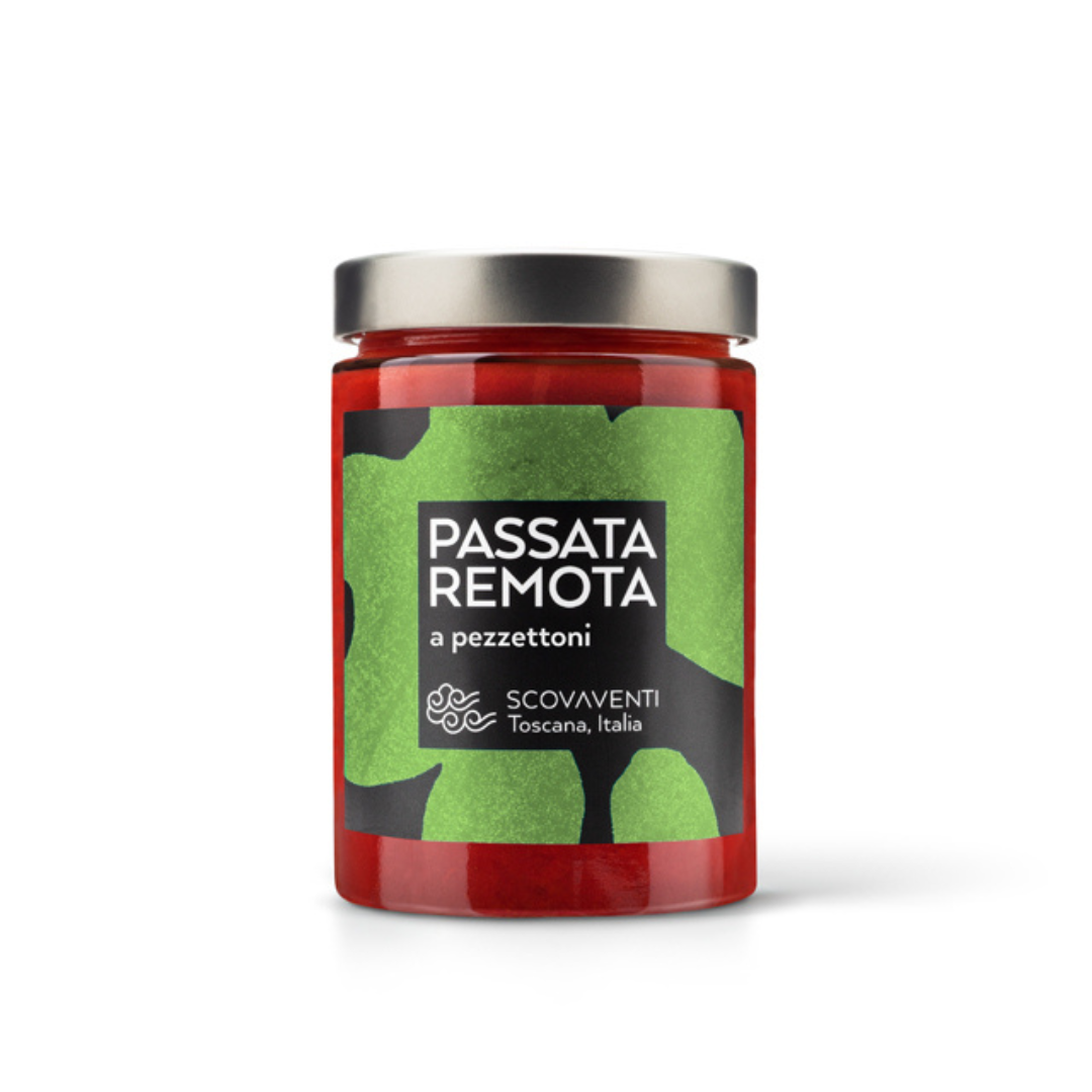 Tomato sauce in chunks